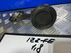 Шатун Toyota Corolla avensis 1.8 1ZZ 1ZZ-FE