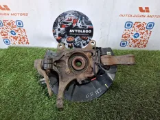 Кулак передний правый Kia Carnival