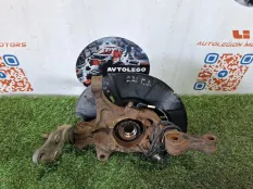 Кулак передний левый Kia Carnival