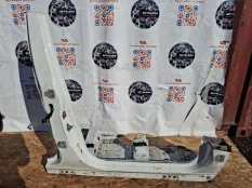 Порог кузова Land Rover Discovery Sport