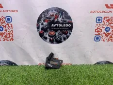 Крючок капота Mercedes benz E350