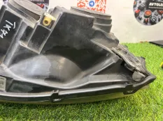 Фара левая Land Rover Range Rover Discovery