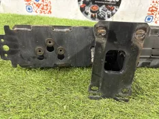 Усилитель бампера Land Rover Discovery