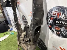 Подрамник передний Land Rover Discovery Sport