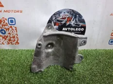 Кронштейн компрессора кондиционера Chevrolet Suburban / Tahoe