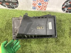 Корпус воздушного фильтра Land Rover Discovery