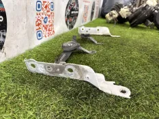 Петли капота Chevrolet Suburban / Tahoe