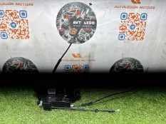 Замок двери передний левый Land Rover Discovery