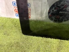 Форточка Land Rover Range Rover Discovery