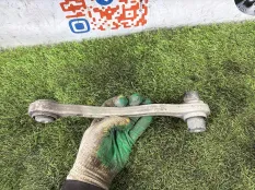 Рычаг задний правый Mercedes benz E350