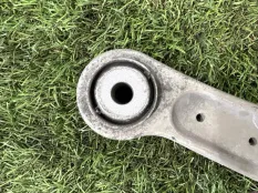 Рычаг задний правый Mercedes benz E350