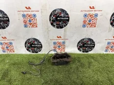 Суппорт передний правый Mercedes benz E350