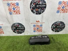 Декоративная крышка двигателя Toyota Tundra