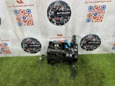 Блок предохранителей Toyota Tundra
