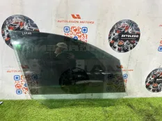 Стекло переднее правое Porsche Macan S
