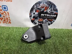 Кронштейн двигателя Mercedes benz E220