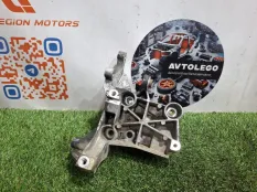 Кронштейн двигателя Audi Q7