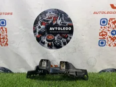 Кронштейн бампера Mercedes benz C220