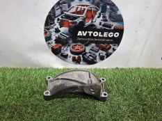 Кронштейн двигателя Audi A6