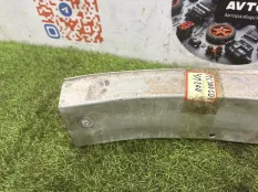 Усилитель бампера Mercedes benz ML300