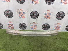 Усилитель бампера Mercedes benz ML300