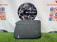 Декоративная крышка двигателя Mercedes benz E220