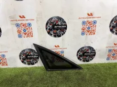 Форточка левая Audi A6