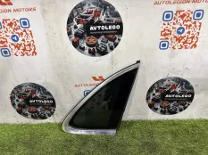 Форточка правая Porsche Macan S