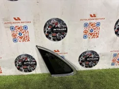 Форточка левая Porsche Macan S