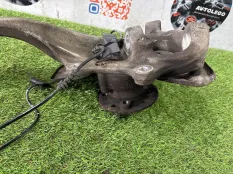 Кулак передний левый Mercedes benz E220