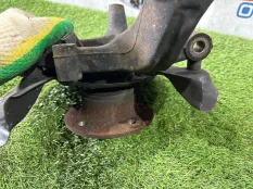 Кулак задний правый VW Passat