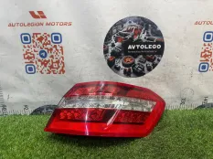 Фонарь правый Mercedes benz E220D