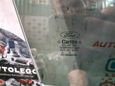 Стекло переднее правое Ford Mustang