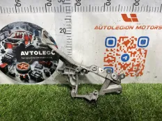 Кронштейн двигателя Land Rover Discovery Sport