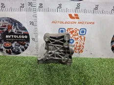 Кронштейн двигателя Land Rover Discovery Sport