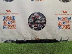 Молдинг лобового стекла Land Rover Discovery Sport