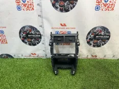 Дефлектор центральный Land Rover Discovery Sport