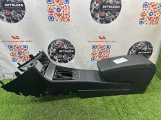 Консоль центральная VW Passat CC