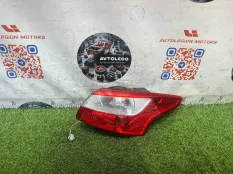 Фонарь правый Ford FOCUS