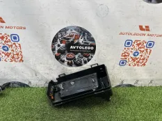 Кронштейн блока предохранителей Land Rover Range Rover