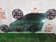 Стекло переднее левое Land Rover Velar