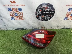 Фонарь правый Toyota Avalon
