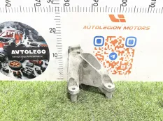 Кронштейн двигателя Audi A4