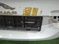 Крышка багажника Jaguar XE