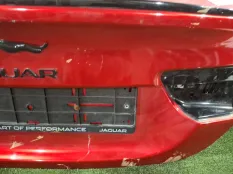 Крышка багажника Jaguar XE