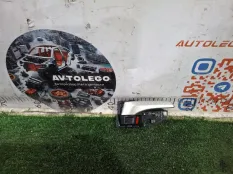 Ручка двери передняя правая Toyota Prius