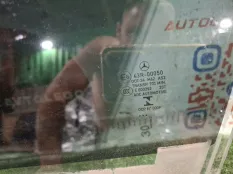 Стекло переднее левое Mercedes-Benz E220D