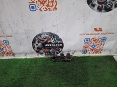 Блок управления стеклоподъемниками Toyota Prius