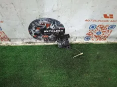 Замок крышки багажника Ford Mustang