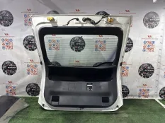 Крышка багажника Toyota Prius